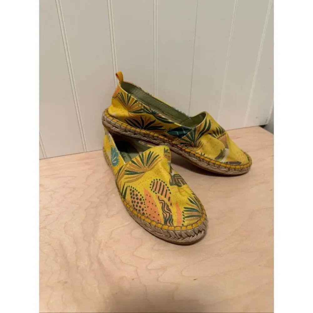 Gudrun Sjoden Yellow Floral Canvas Flats Women Slip-On Espadrilles size 38 (7.5)